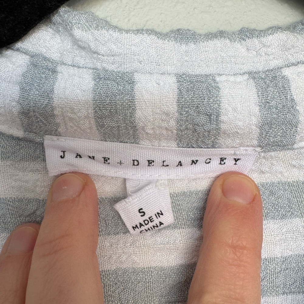Jane + Delancey Women's Striped Button Coastal Nautical Beach Shirt Size Small - Picture 5 of 7